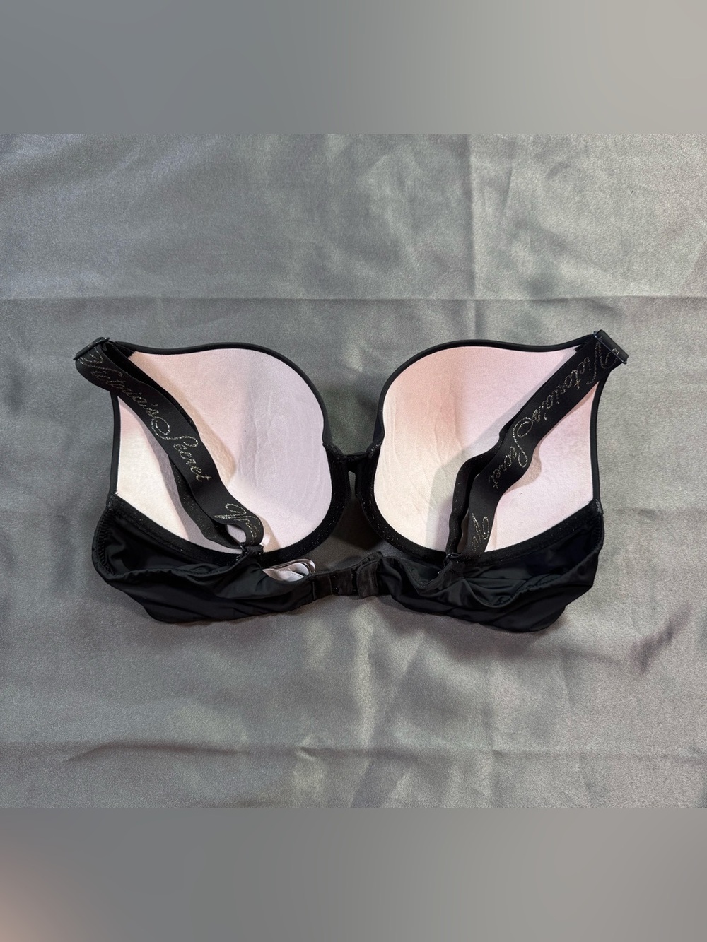 Victoria's Secret Black Padded T-Shirt Bra with Logo Straps - Picture 3 of 3